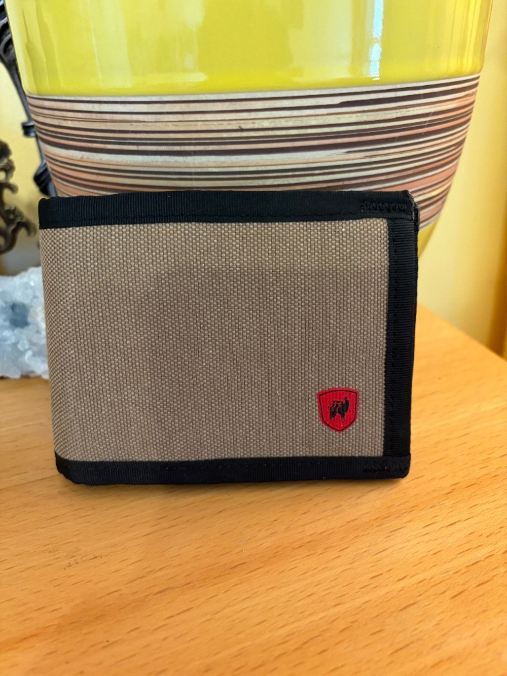 Grand Trunk Bifold Slim Travel Wallet Tan RFID Blocking EUC No Stylus or Lanyard